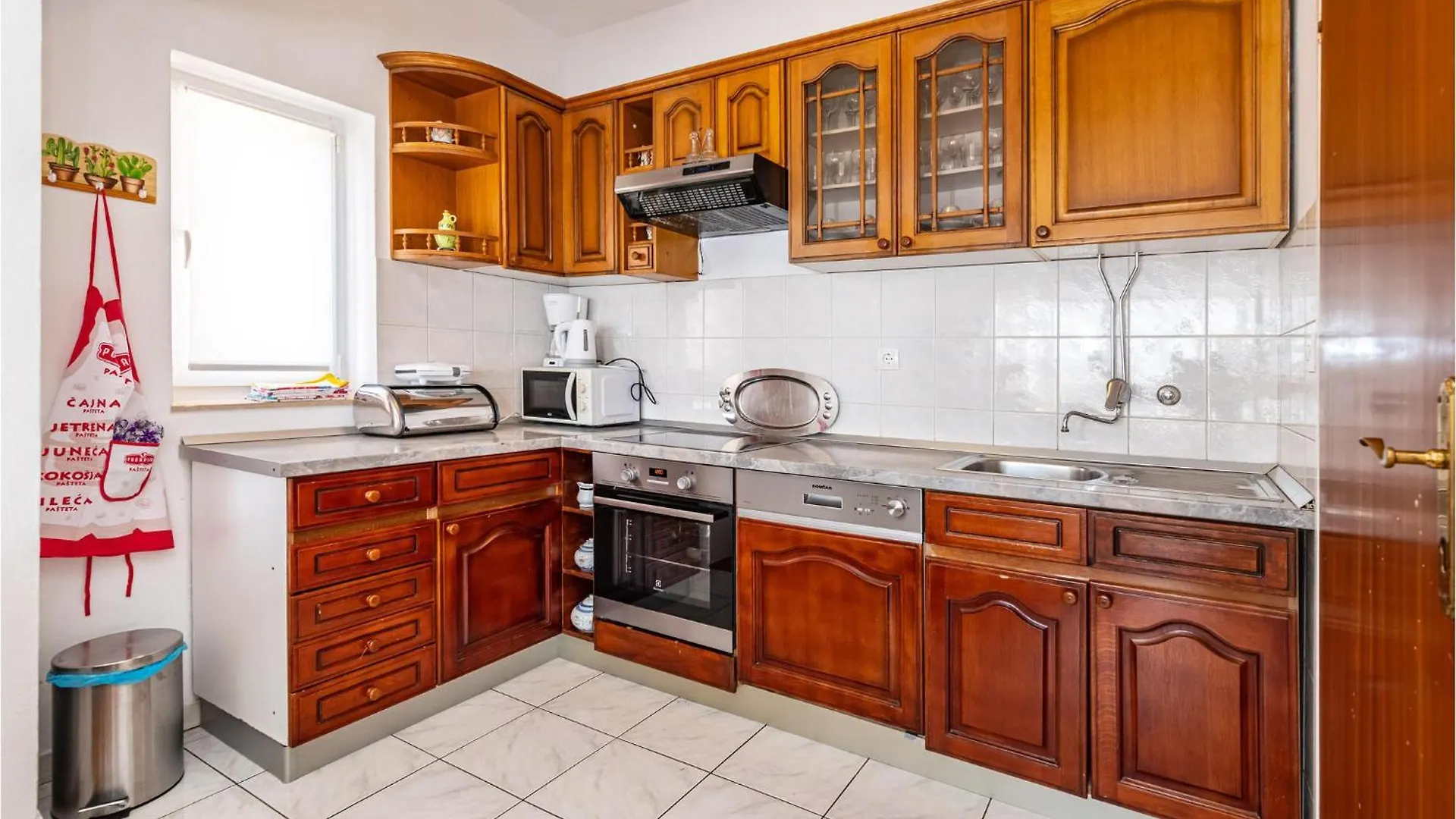 Nice Home In Rovanjska With House Sea View